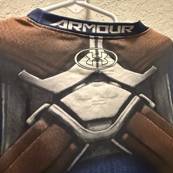 Under Armour Superhero Compression Dri Fit T-Shirt - Captain America Size kids M - Picture 3 of 6